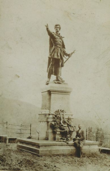 2.kep_petofi_szobor_segesvaron_kollo_miklossal.jpg 2.kep_petofi_szobor_segesvaron_kollo_miklossal.jpg
